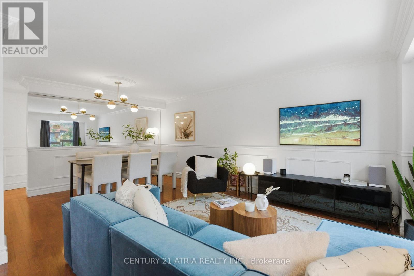 43 Maple Branch Path, Toronto, ON - Indoor Photo Showing Living Room