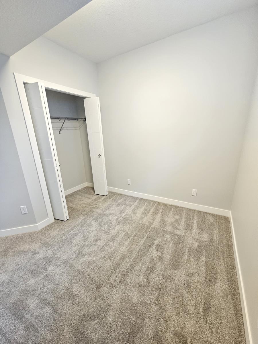 8069-8073 Cedric Mah Rd, Edmonton, AB - Indoor Photo Showing Other Room