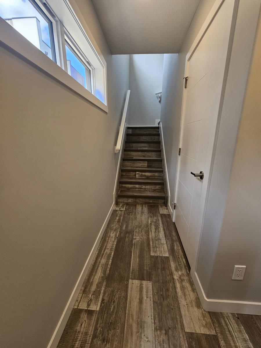 8069-8073 Cedric Mah Rd, Edmonton, AB - Indoor Photo Showing Other Room