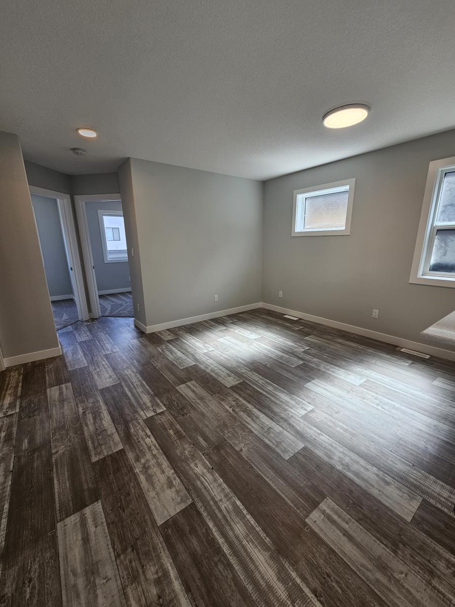 8069-8073 Cedric Mah Rd, Edmonton, AB - Indoor Photo Showing Other Room