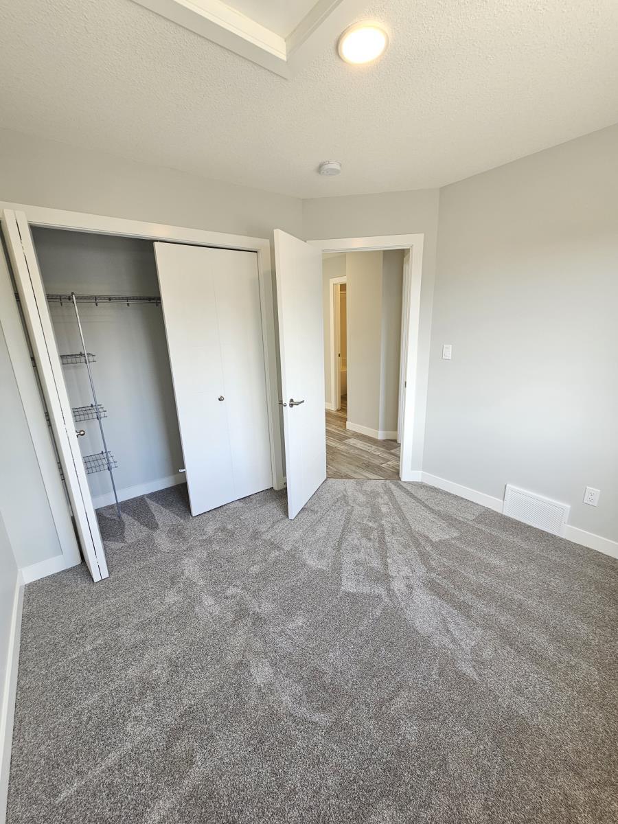 8069-8073 Cedric Mah Rd, Edmonton, AB - Indoor Photo Showing Other Room