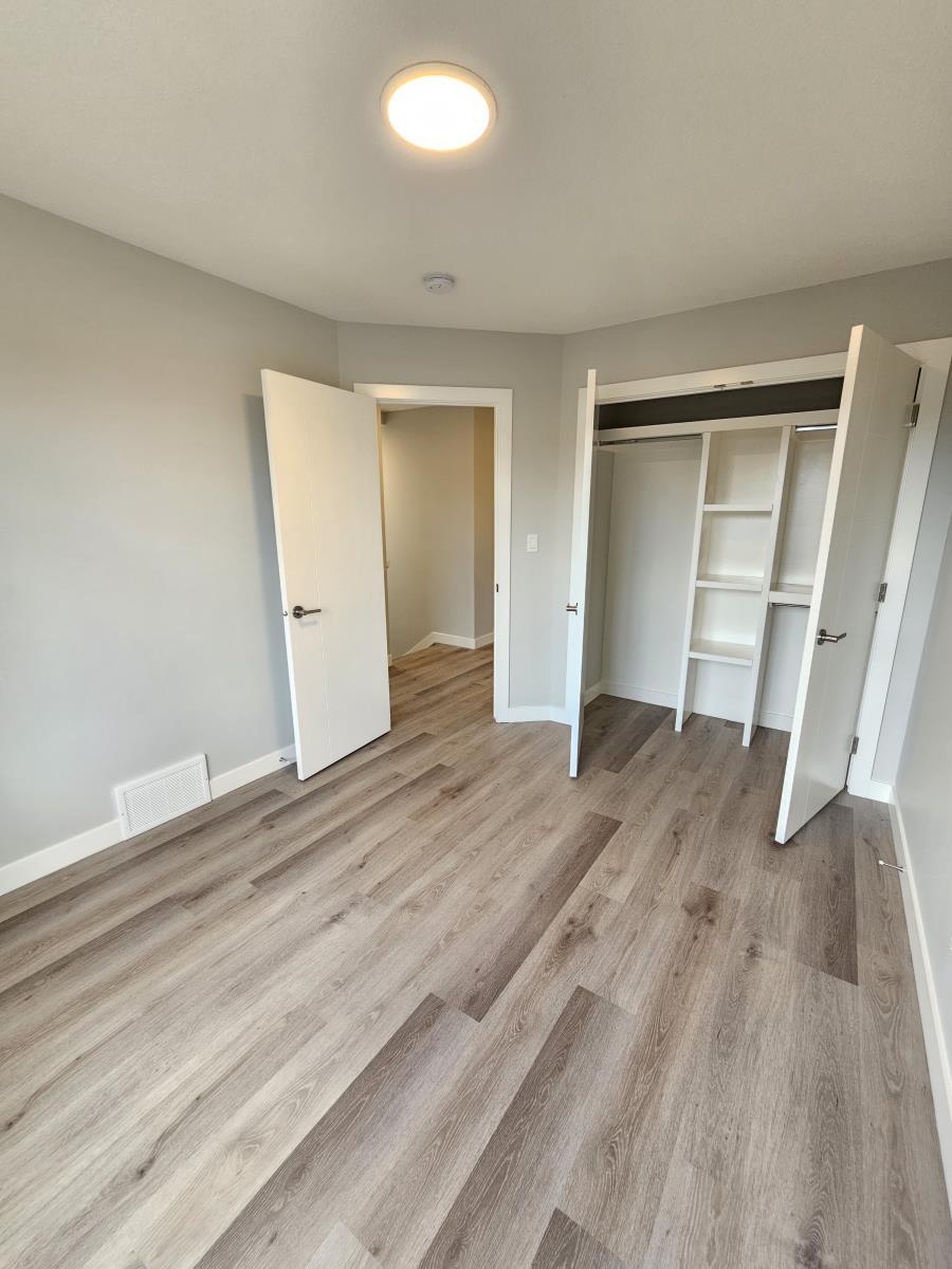 8069-8073 Cedric Mah Rd, Edmonton, AB - Indoor Photo Showing Other Room