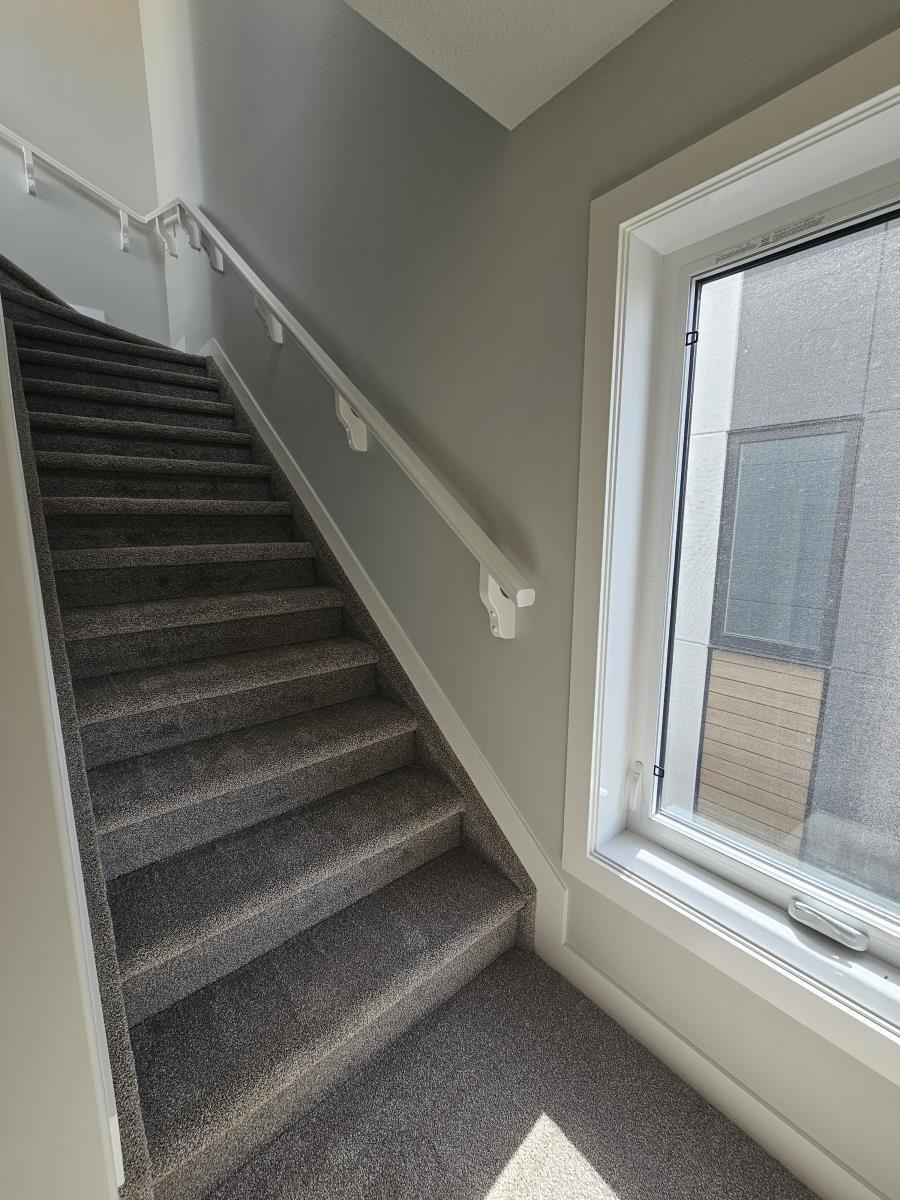 8069-8073 Cedric Mah Rd, Edmonton, AB - Indoor Photo Showing Other Room