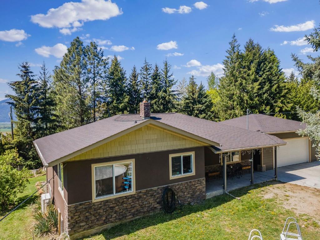 4421 3A Highway, Wynndel, BC - Outdoor