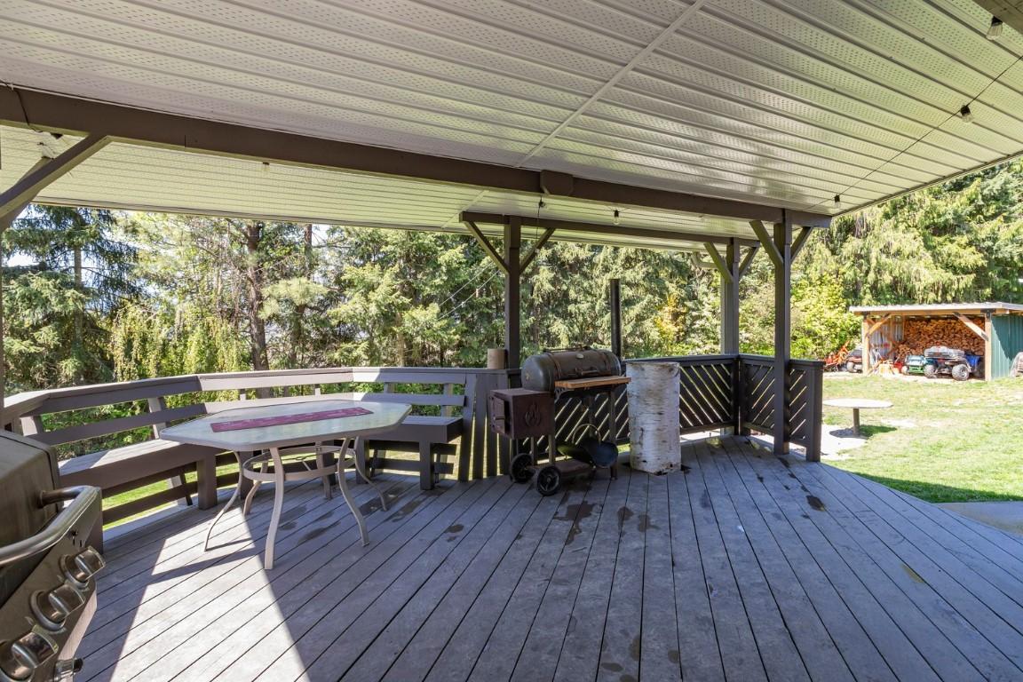 4421 3A Highway, Wynndel, BC - Outdoor With Deck Patio Veranda With Exterior