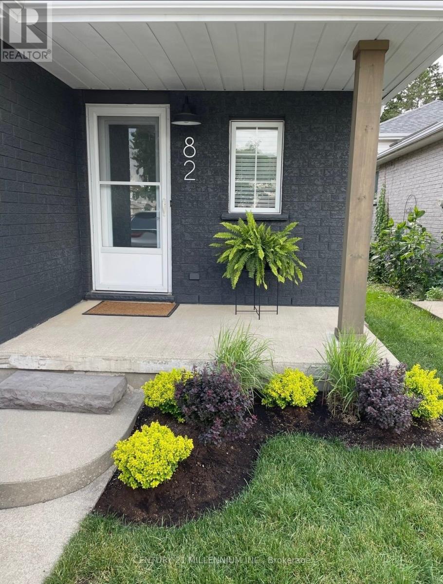 82 Orchid Crescent, Kitchener, ON - Outdoor