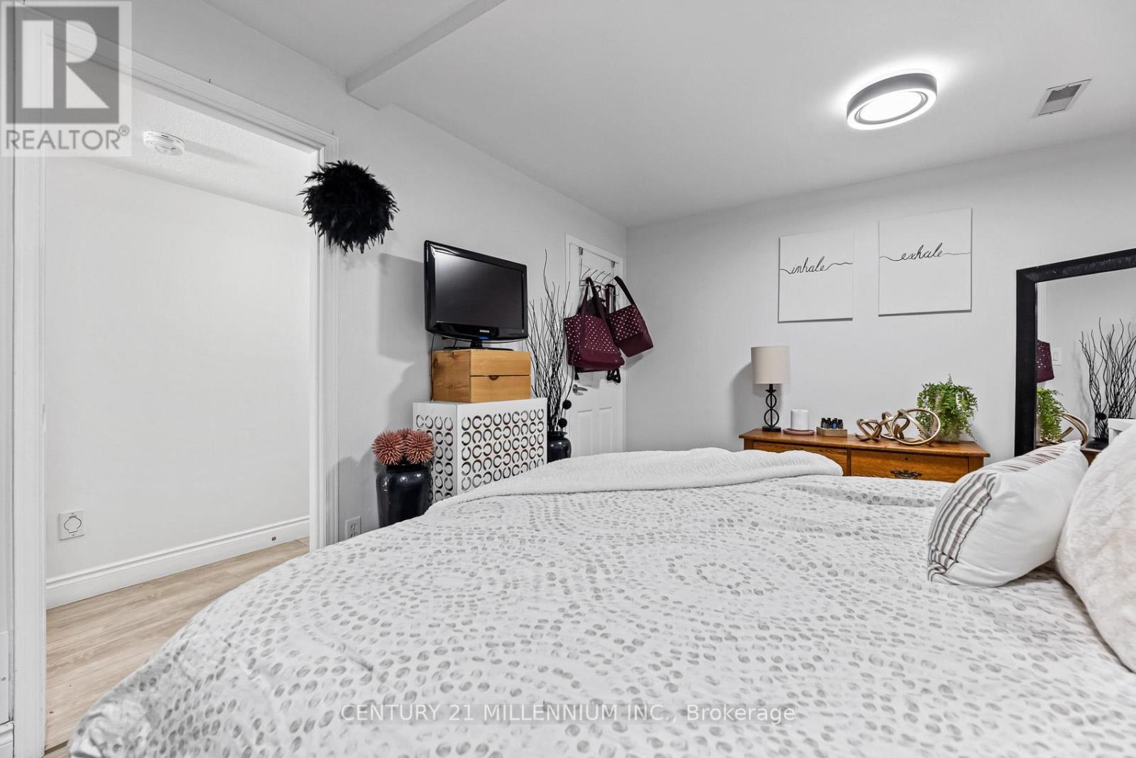 82 Orchid Crescent, Kitchener, ON - Indoor Photo Showing Bedroom