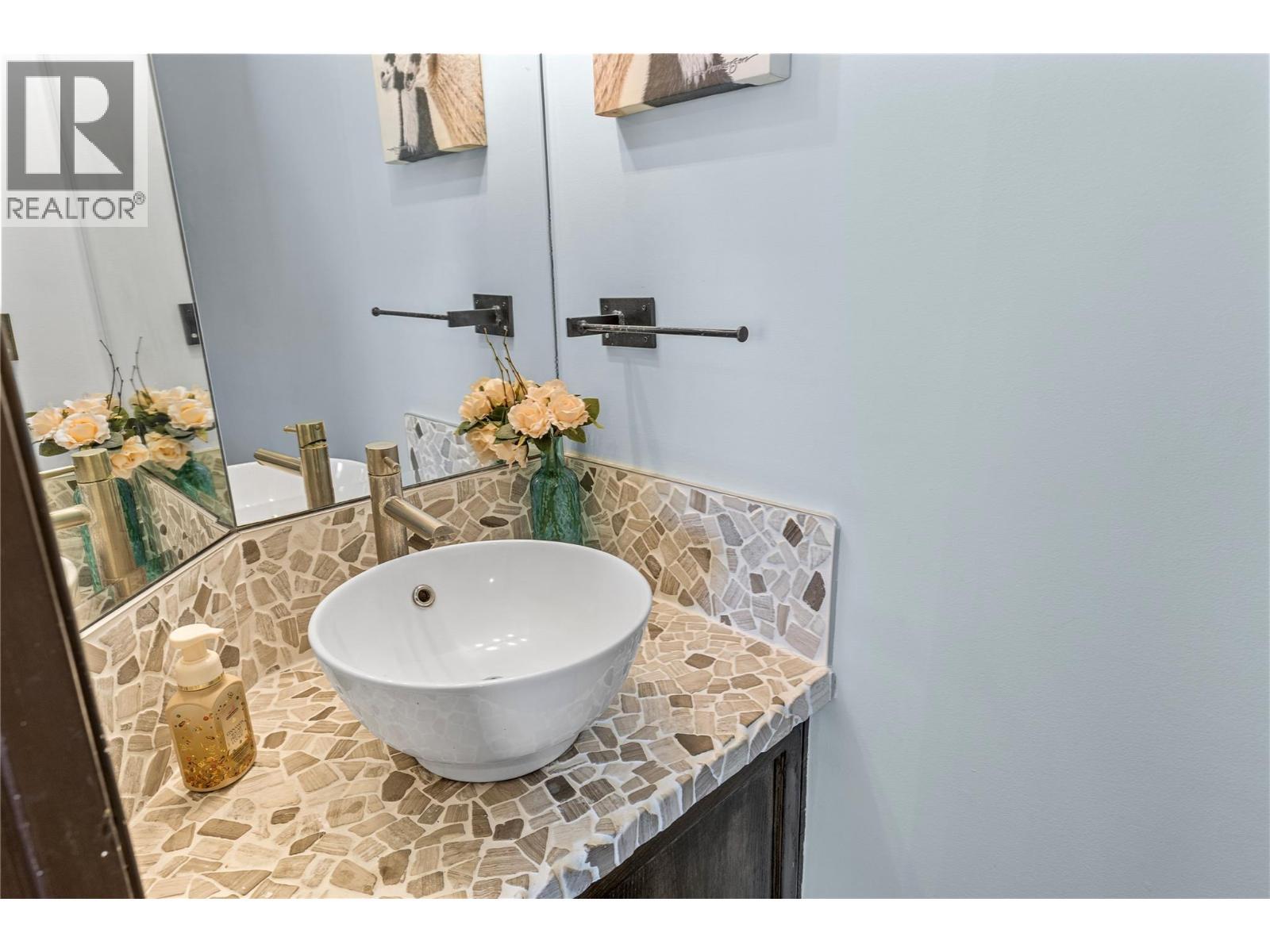 2395 Pleasant Valley Road Unit# 14, Armstrong, BC - Indoor Photo Showing Bathroom
