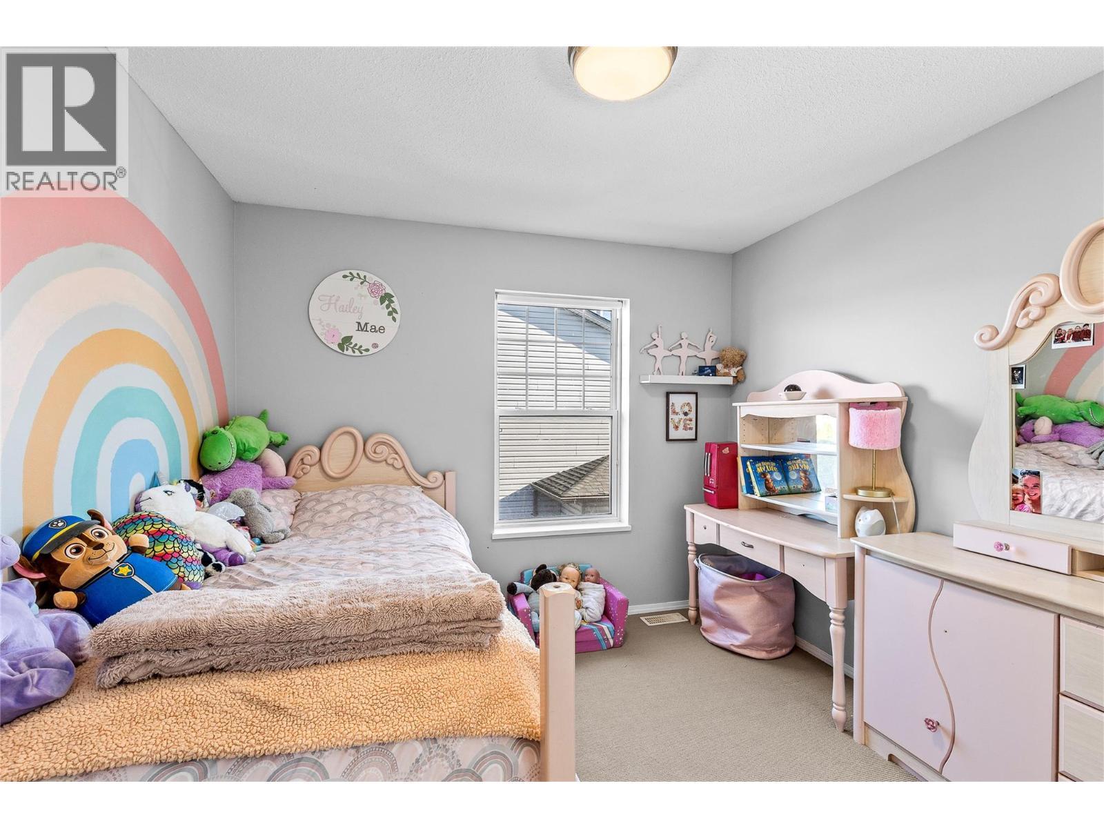 2395 Pleasant Valley Road Unit# 14, Armstrong, BC - Indoor Photo Showing Bedroom