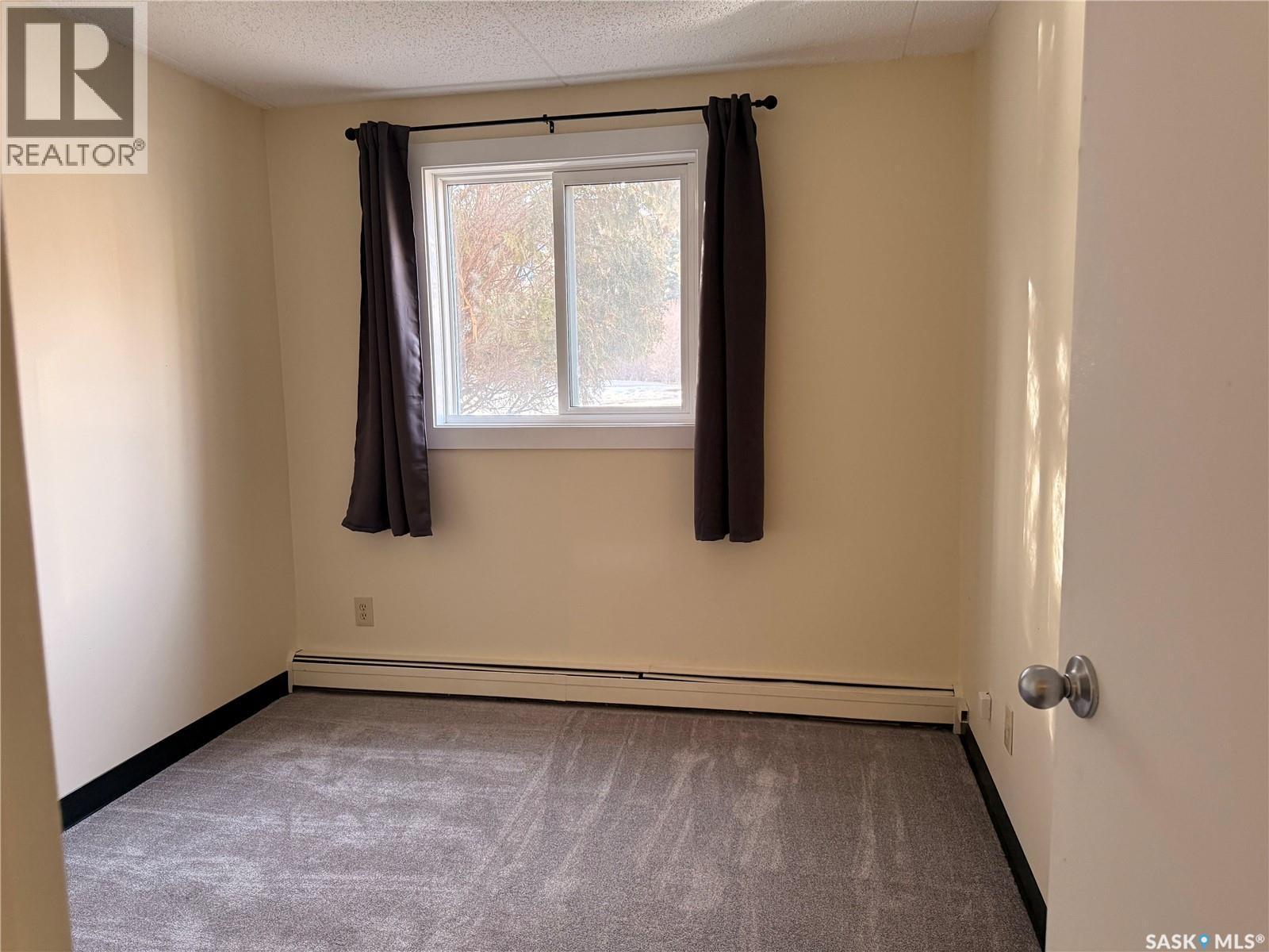 12 35 Centennial Street, Regina, SK - Indoor Photo Showing Other Room
