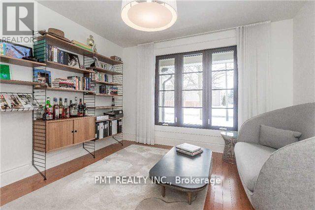 754 Dack Boulevard, Mississauga, ON - Indoor Photo Showing Living Room