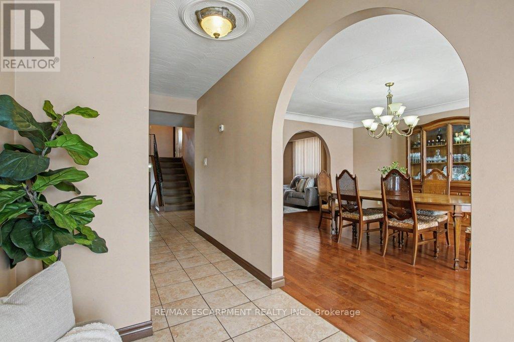 18 Ridley Drive, Hamilton, ON - Indoor