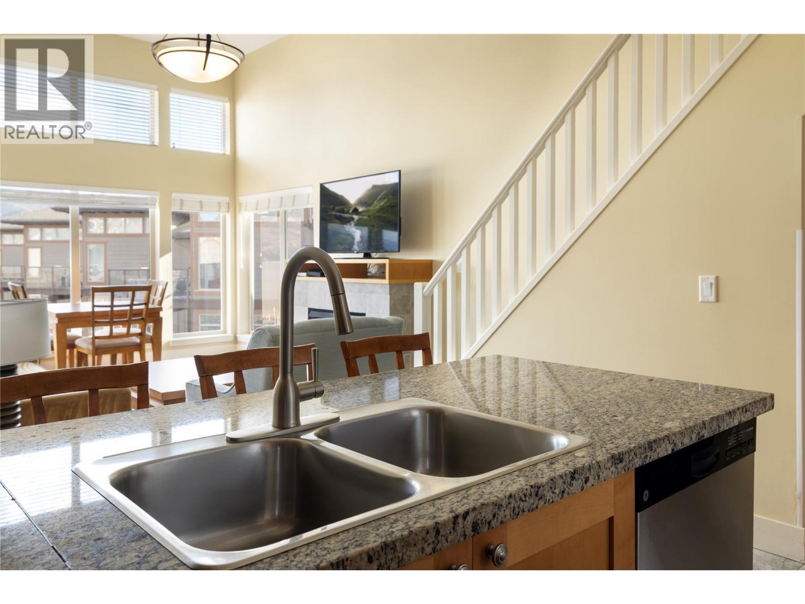 4205 Gellatly Road Unit# 416, West Kelowna, BC - Indoor Photo Showing Kitchen With Double Sink