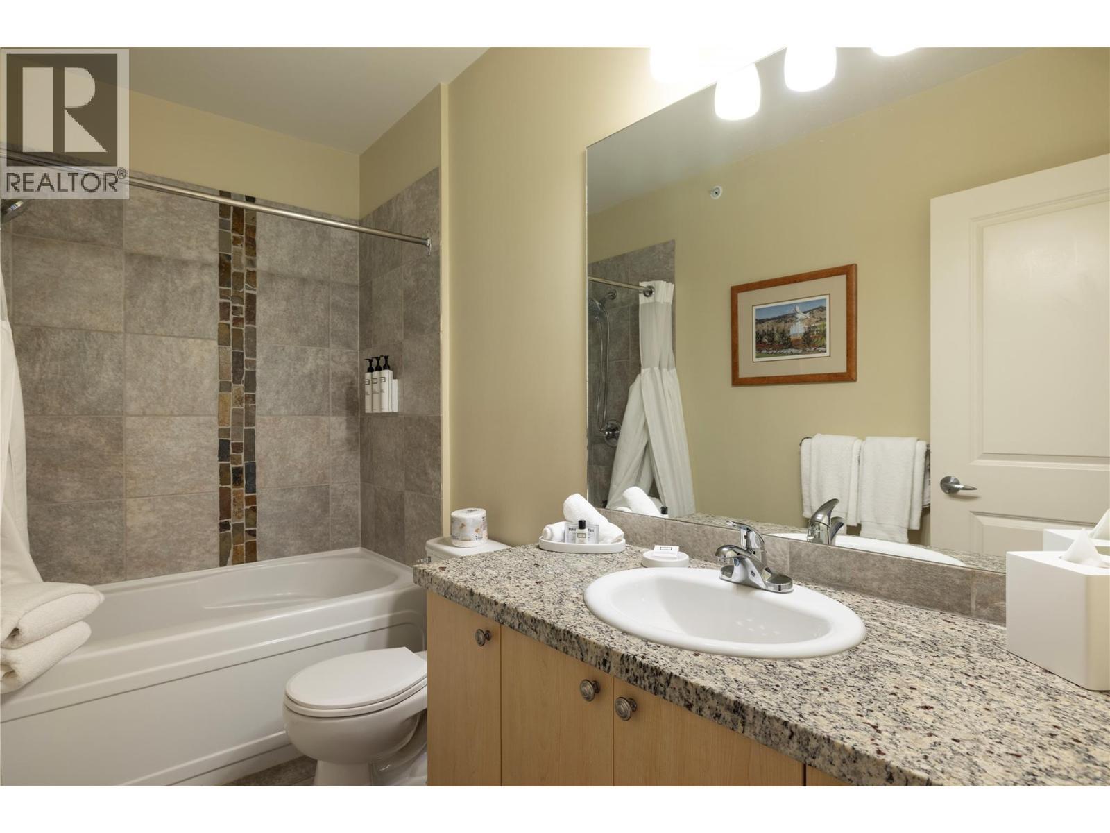 Primary Bath. - 4205 Gellatly Road Unit# 416, West Kelowna, BC - Indoor Photo Showing Bathroom
