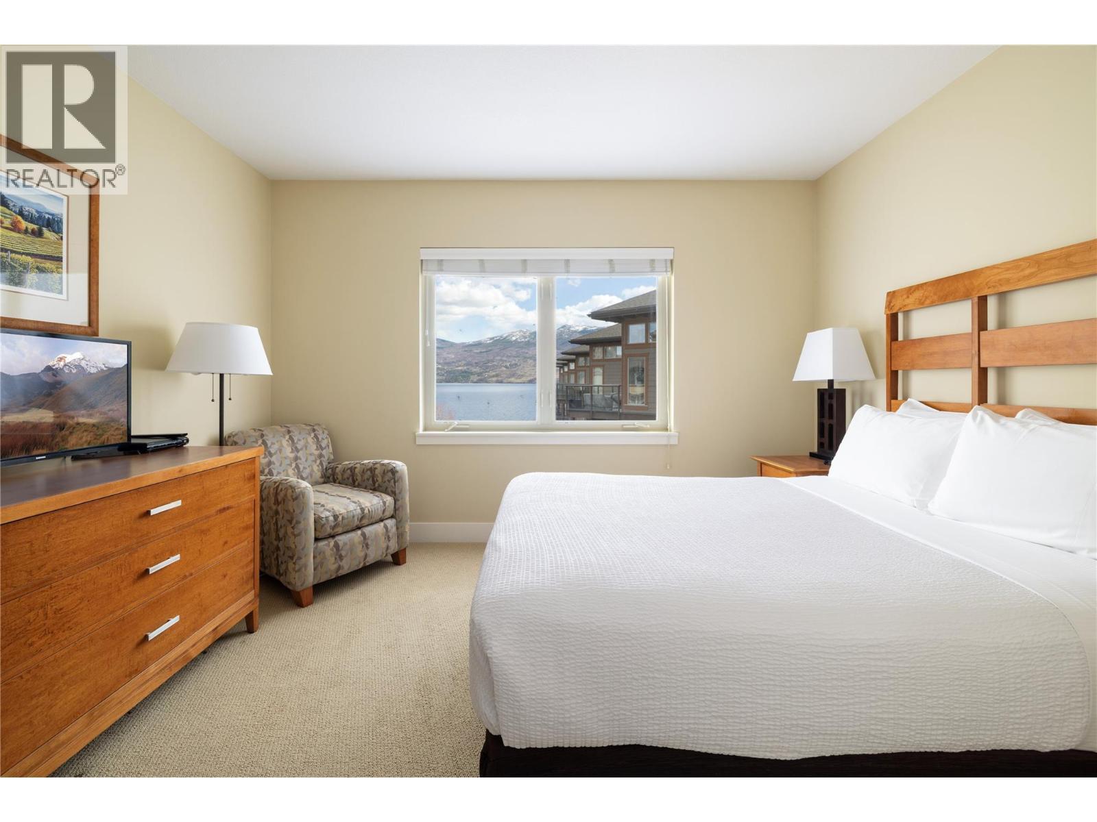 Secondary Bedroom (lock-off as well). - 4205 Gellatly Road Unit# 416, West Kelowna, BC - Indoor Photo Showing Bedroom