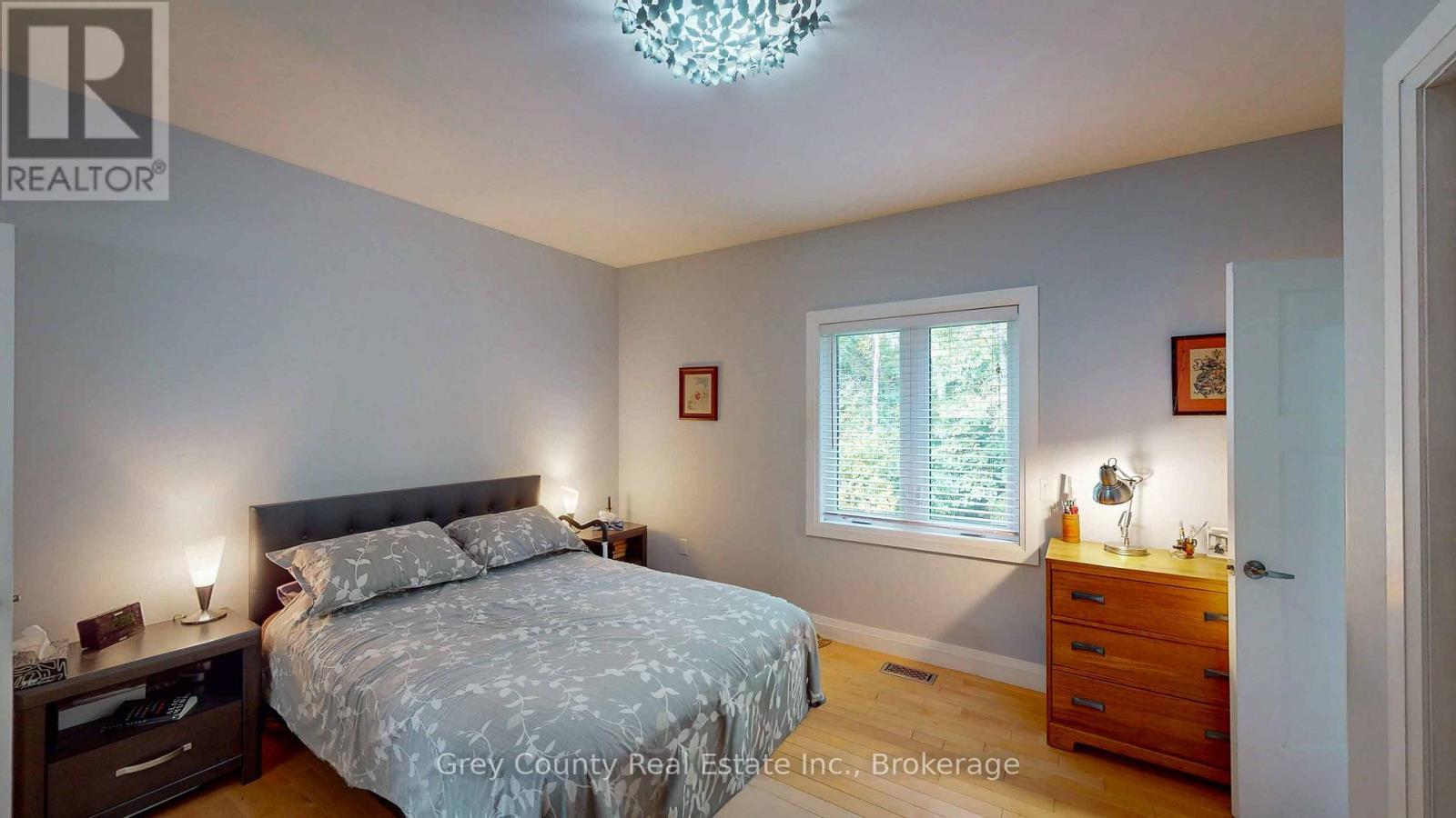 600417 Sideroad 50, Chatsworth, ON - Indoor Photo Showing Bedroom