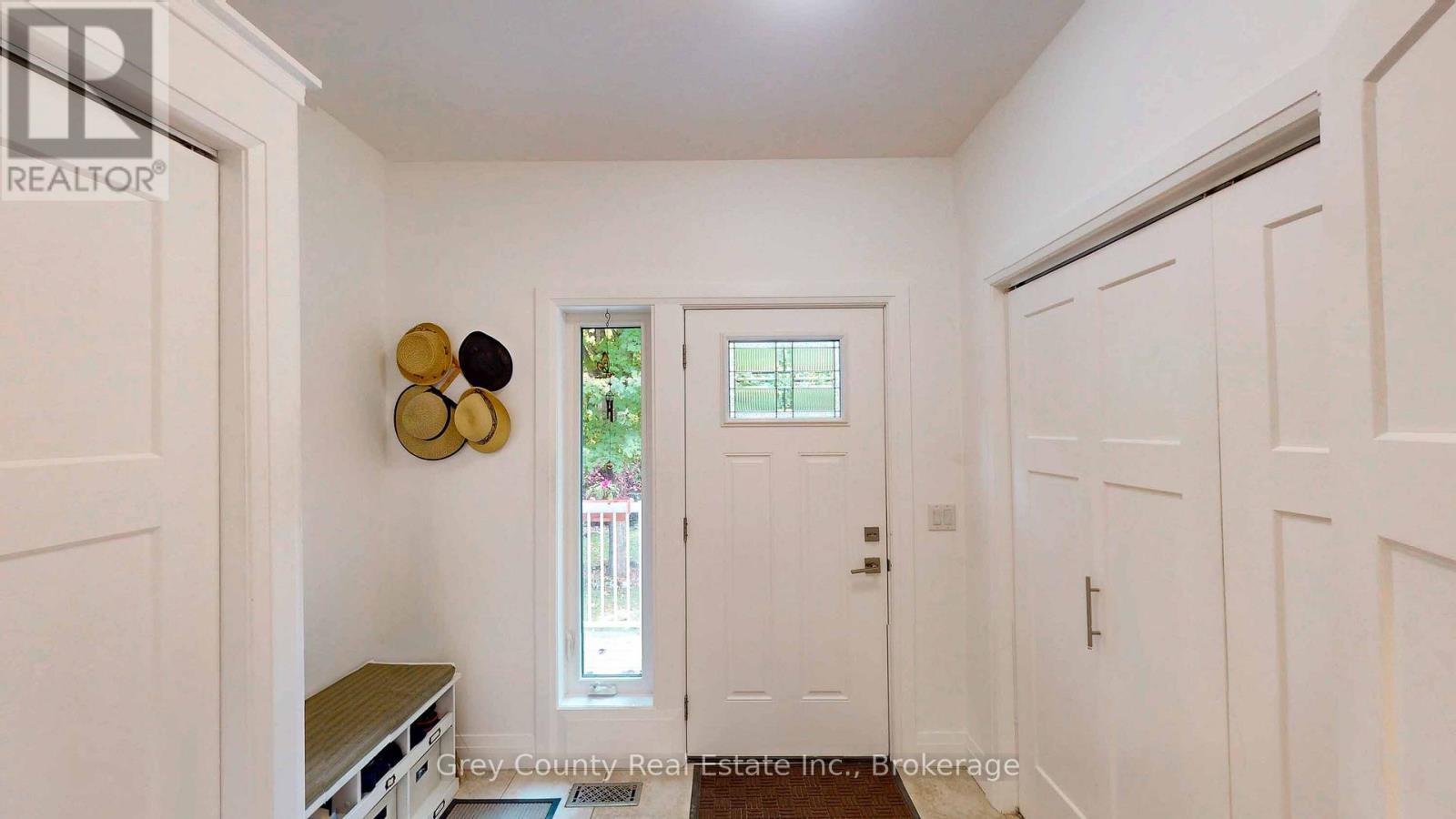 600417 Sideroad 50, Chatsworth, ON - Indoor Photo Showing Other Room