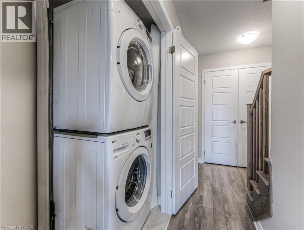 225 Netherby Lane, Kitchener, ON - Indoor Photo Showing Laundry Room