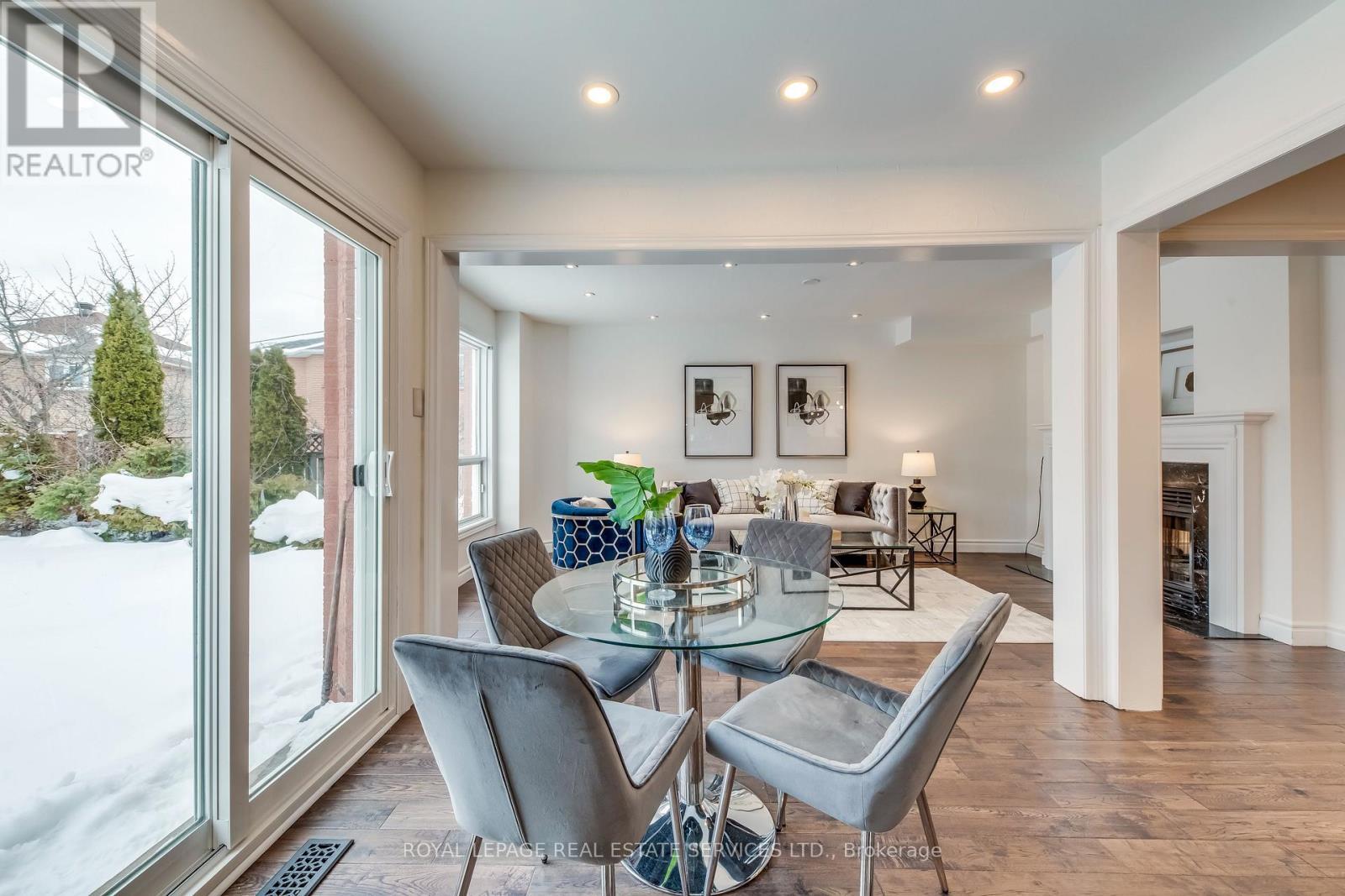 1452 Rimon Street, Mississauga, ON - Indoor Photo Showing Dining Room