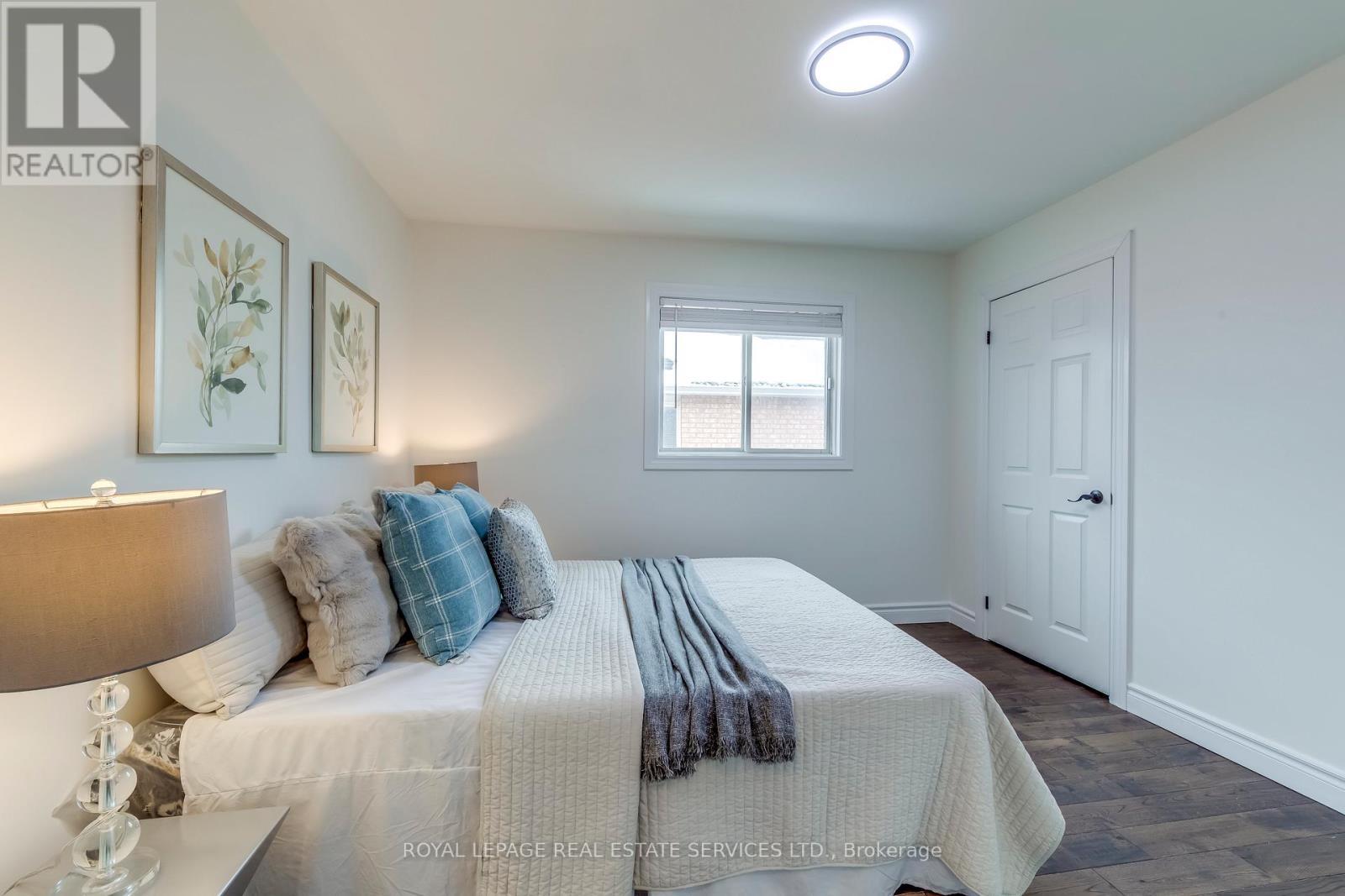 1452 Rimon Street, Mississauga, ON - Indoor Photo Showing Bedroom