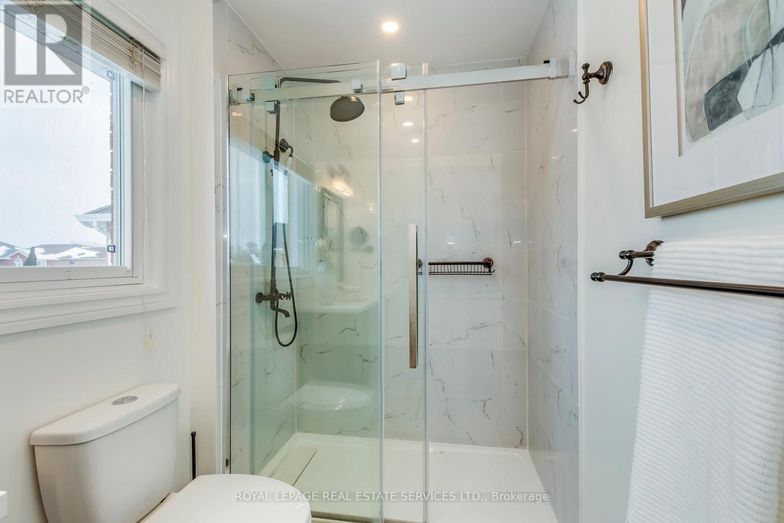1452 Rimon Street, Mississauga, ON - Indoor Photo Showing Bathroom