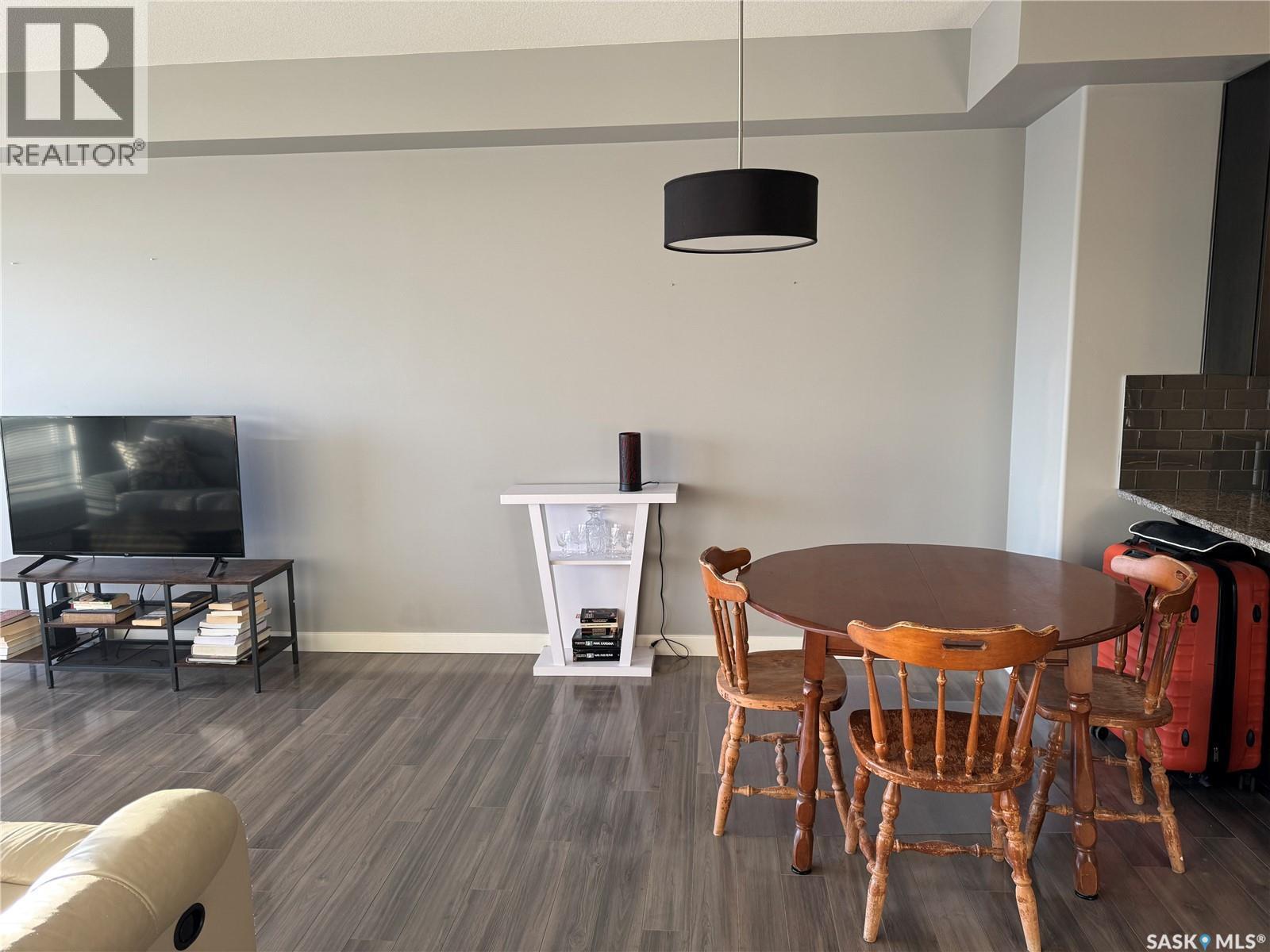 121 158 Pawlychenko Lane, Saskatoon, SK - Indoor