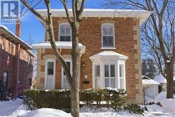 39 CENTRE STREET Clarington (Bowmanville), ON L1C 2Y2