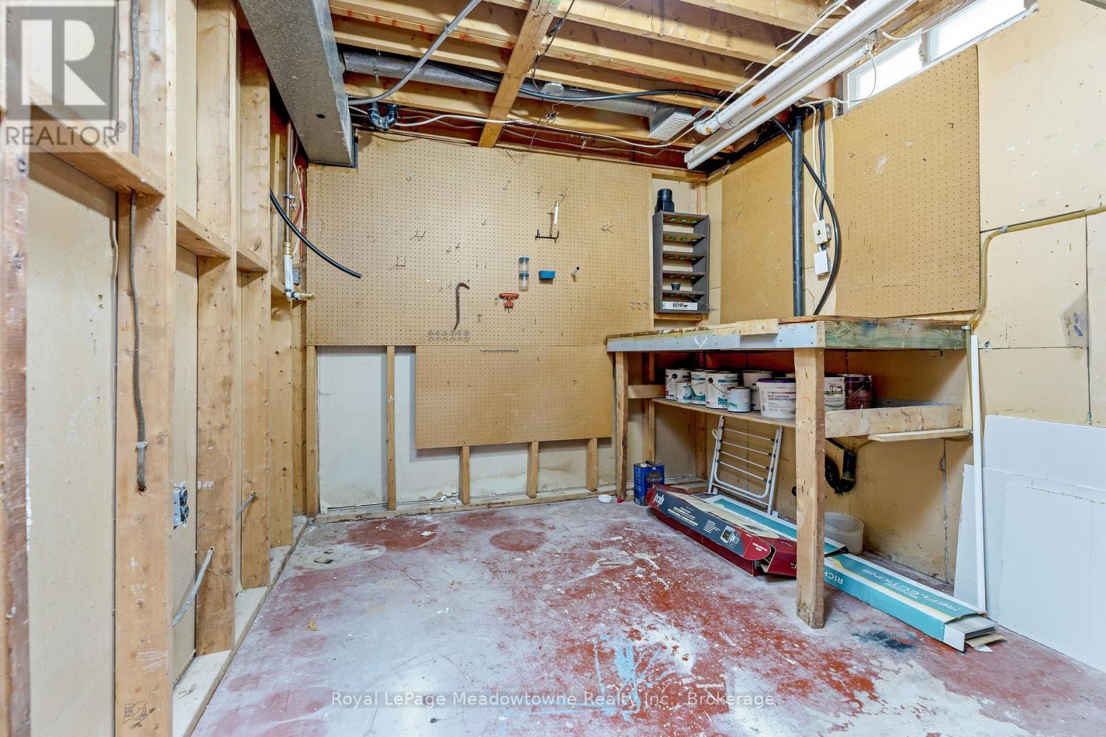 30 Cluthe Crescent, Kitchener, ON - Indoor Photo Showing Basement
