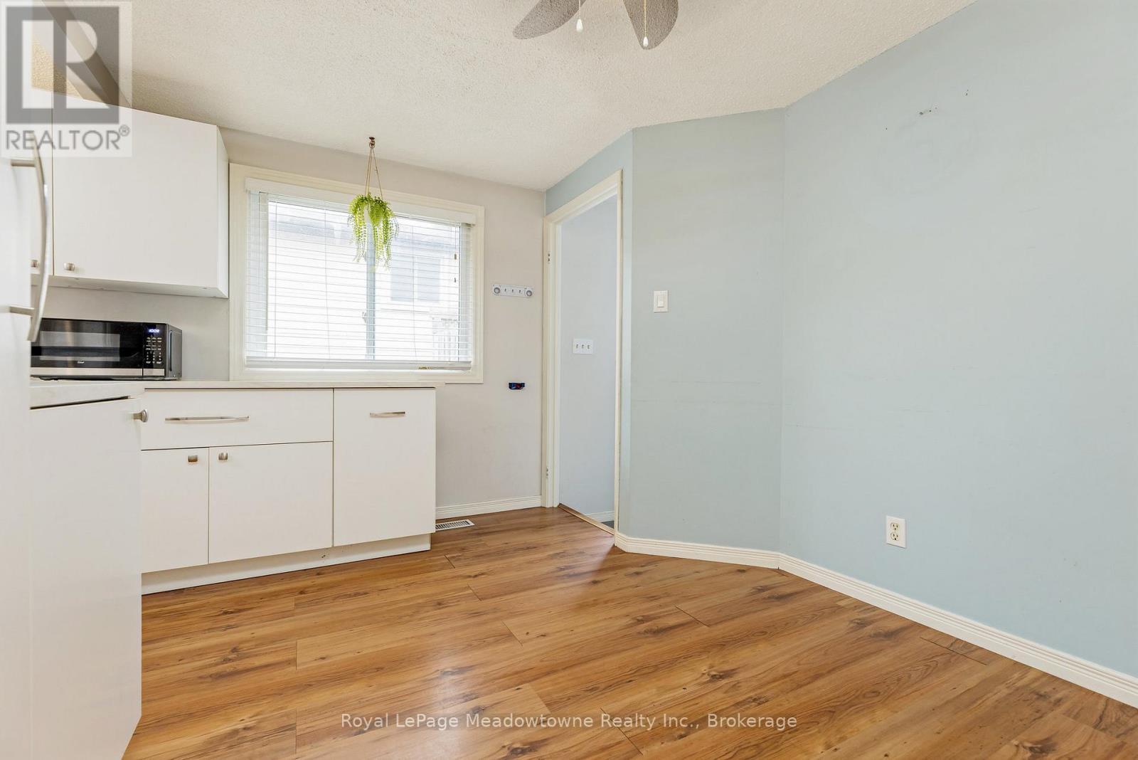 30 Cluthe Crescent, Kitchener, ON - Indoor