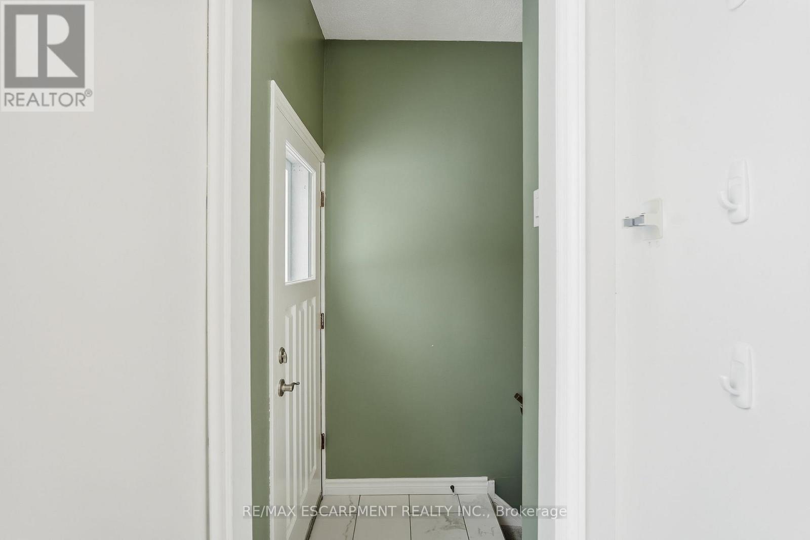 15 Mulock Avenue, Hamilton, ON -