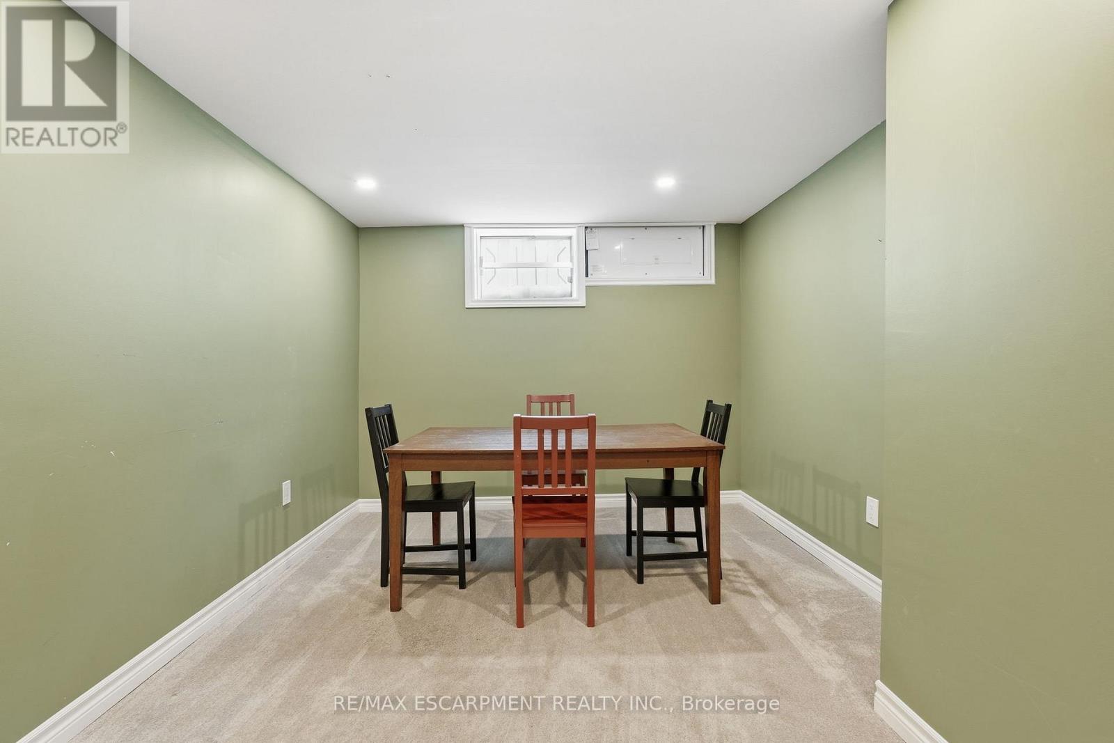 15 Mulock Avenue, Hamilton, ON - Indoor