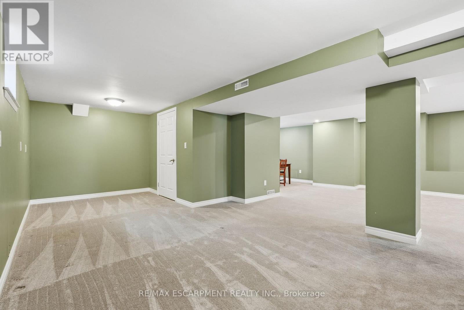 15 Mulock Avenue, Hamilton, ON - Indoor