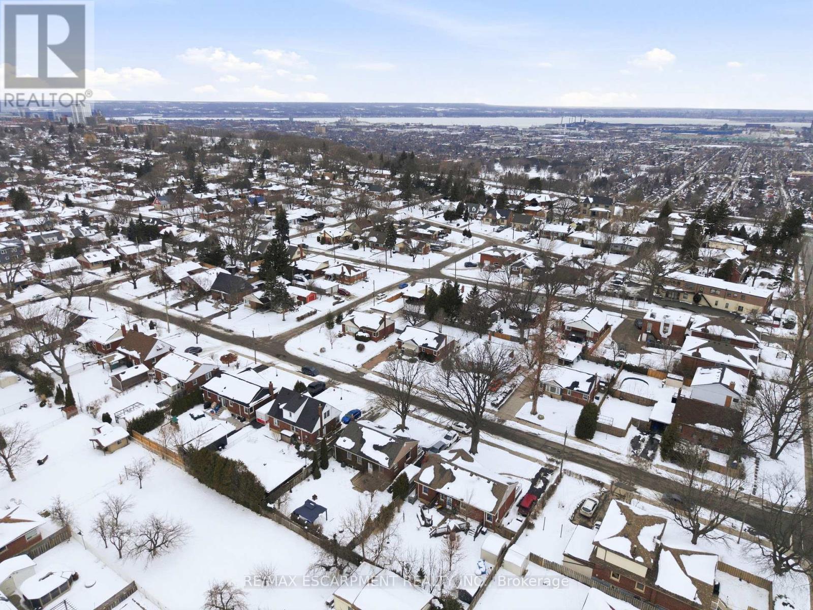 15 Mulock Avenue, Hamilton, ON - Outdoor With View