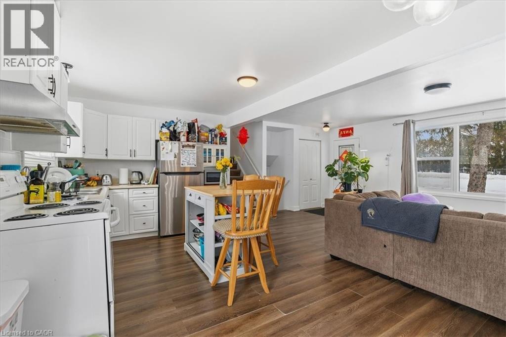 400 Midwood Crescent, Waterloo, ON - Indoor