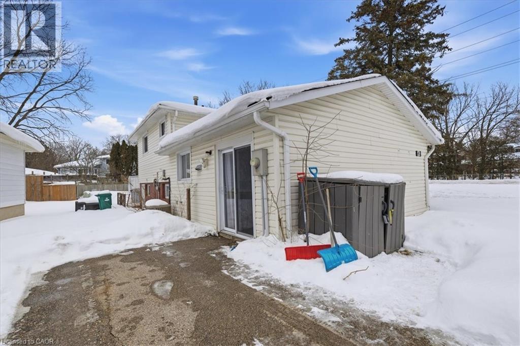 400 Midwood Crescent, Waterloo, ON - Outdoor With Exterior