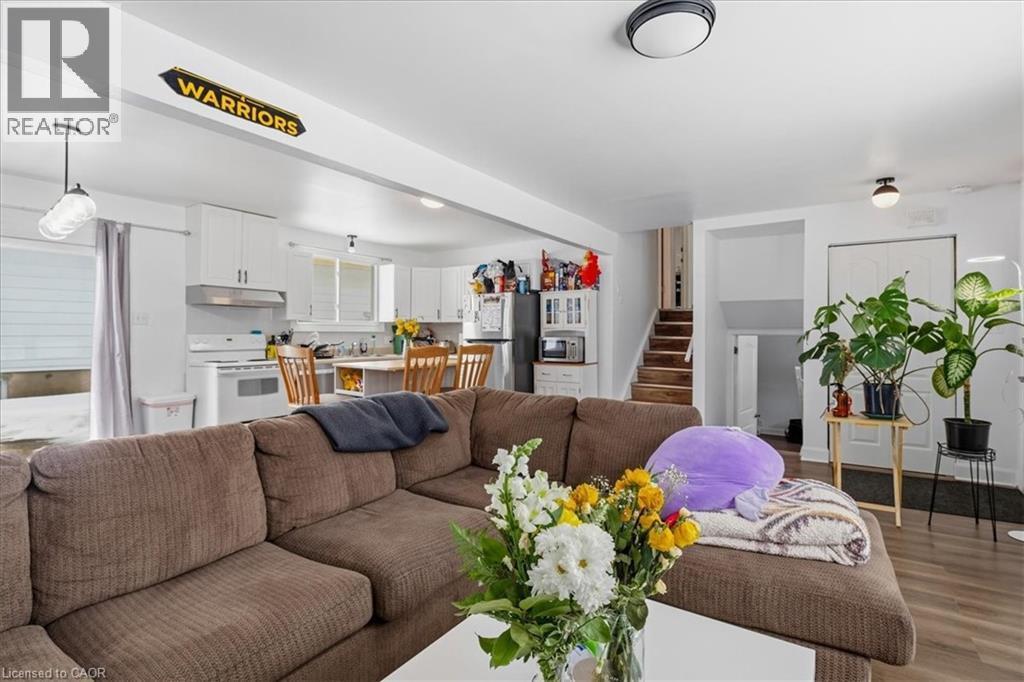 400 Midwood Crescent, Waterloo, ON - Indoor Photo Showing Living Room