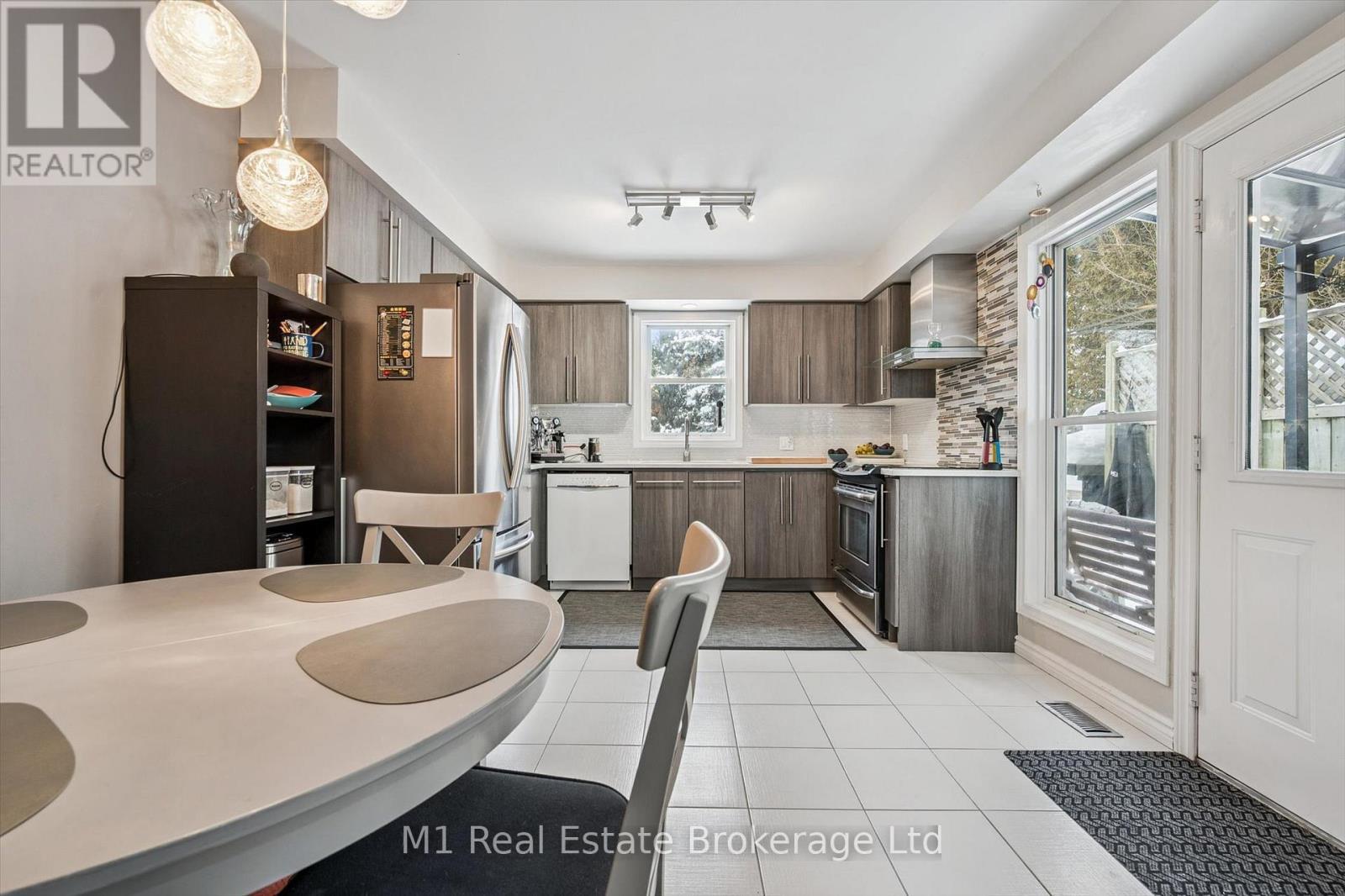 668 Jacob Lane, Waterloo, ON - Indoor