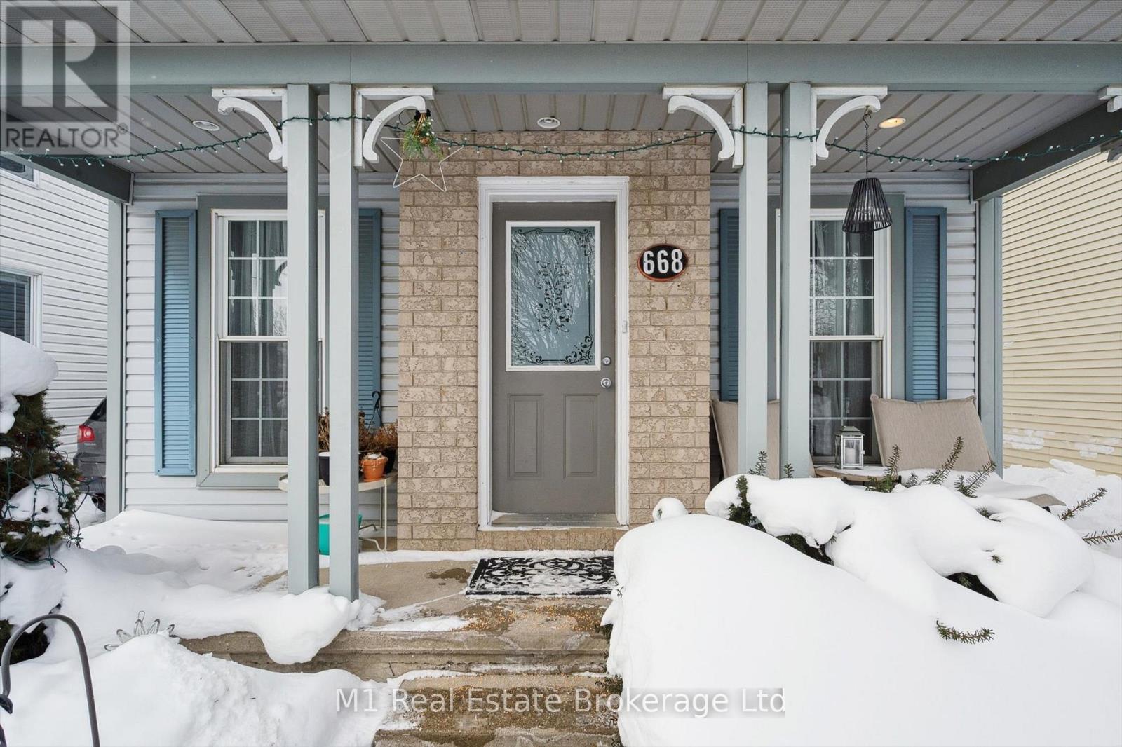 668 Jacob Lane, Waterloo, ON - Outdoor