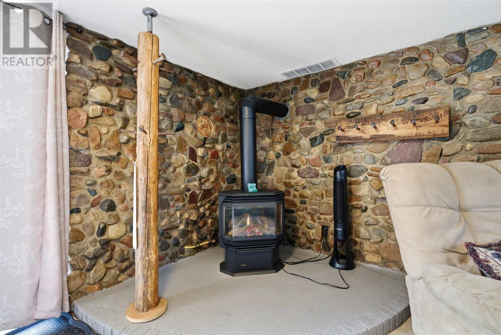 151 Youngfox Rd, Blind River, ON - Indoor With Fireplace
