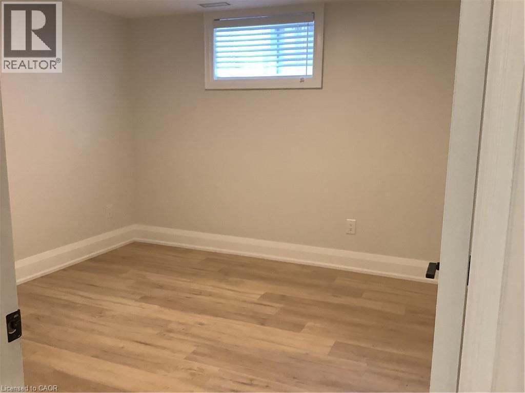 229 West 18Th Street, Hamilton, ON - Indoor Photo Showing Other Room