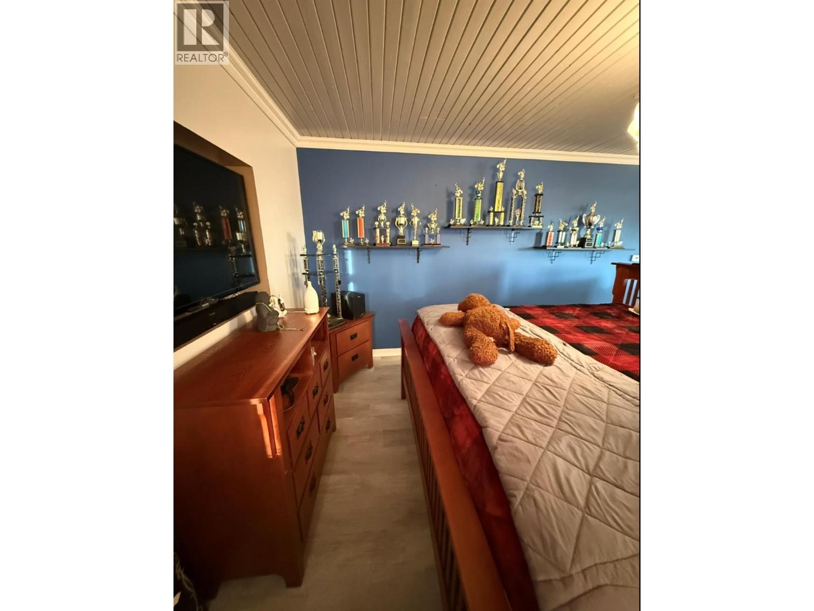 5304 Elevator Road, Pouce Coupe, BC - Indoor