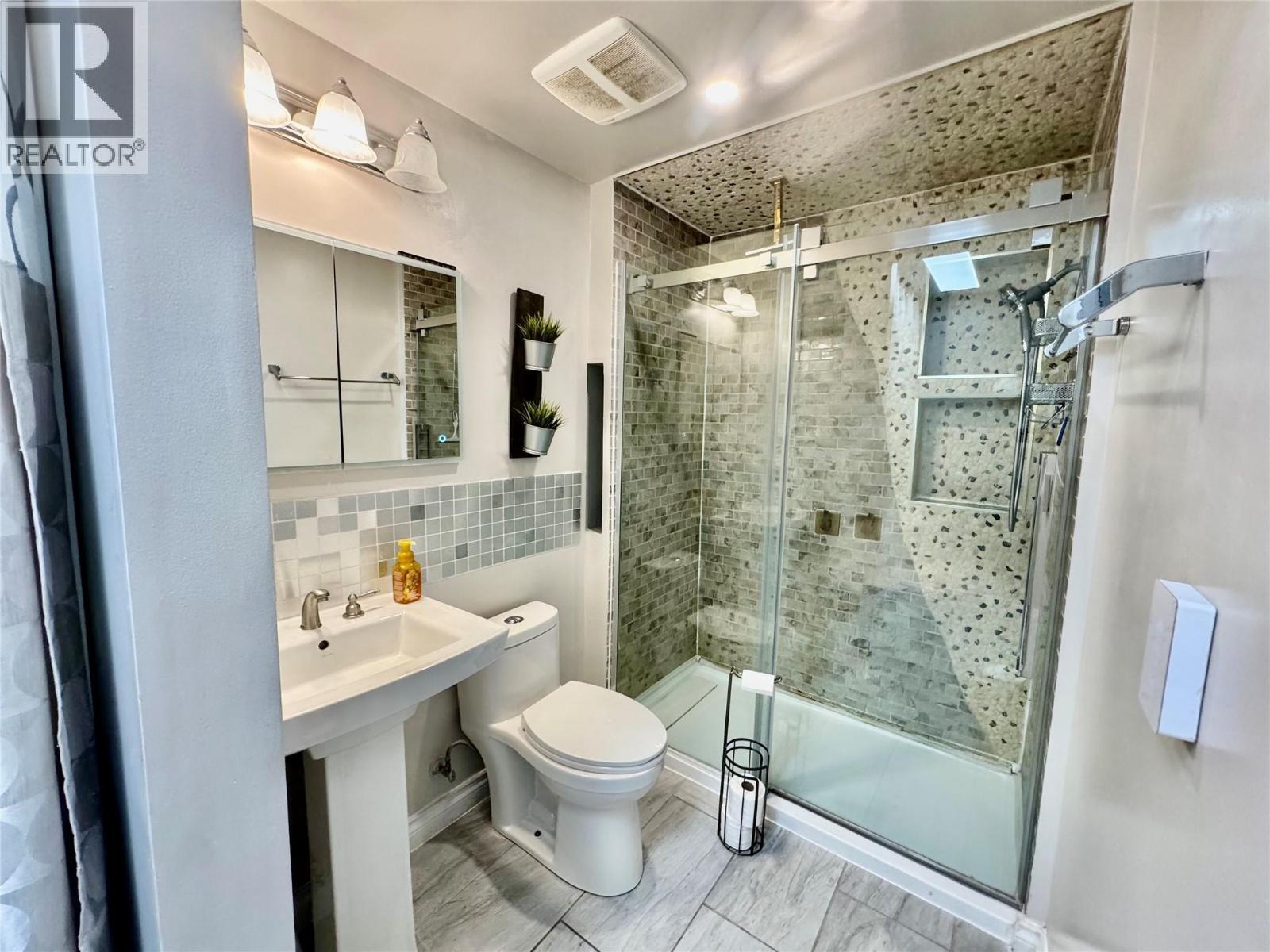 5304 Elevator Road, Pouce Coupe, BC - Indoor Photo Showing Bathroom