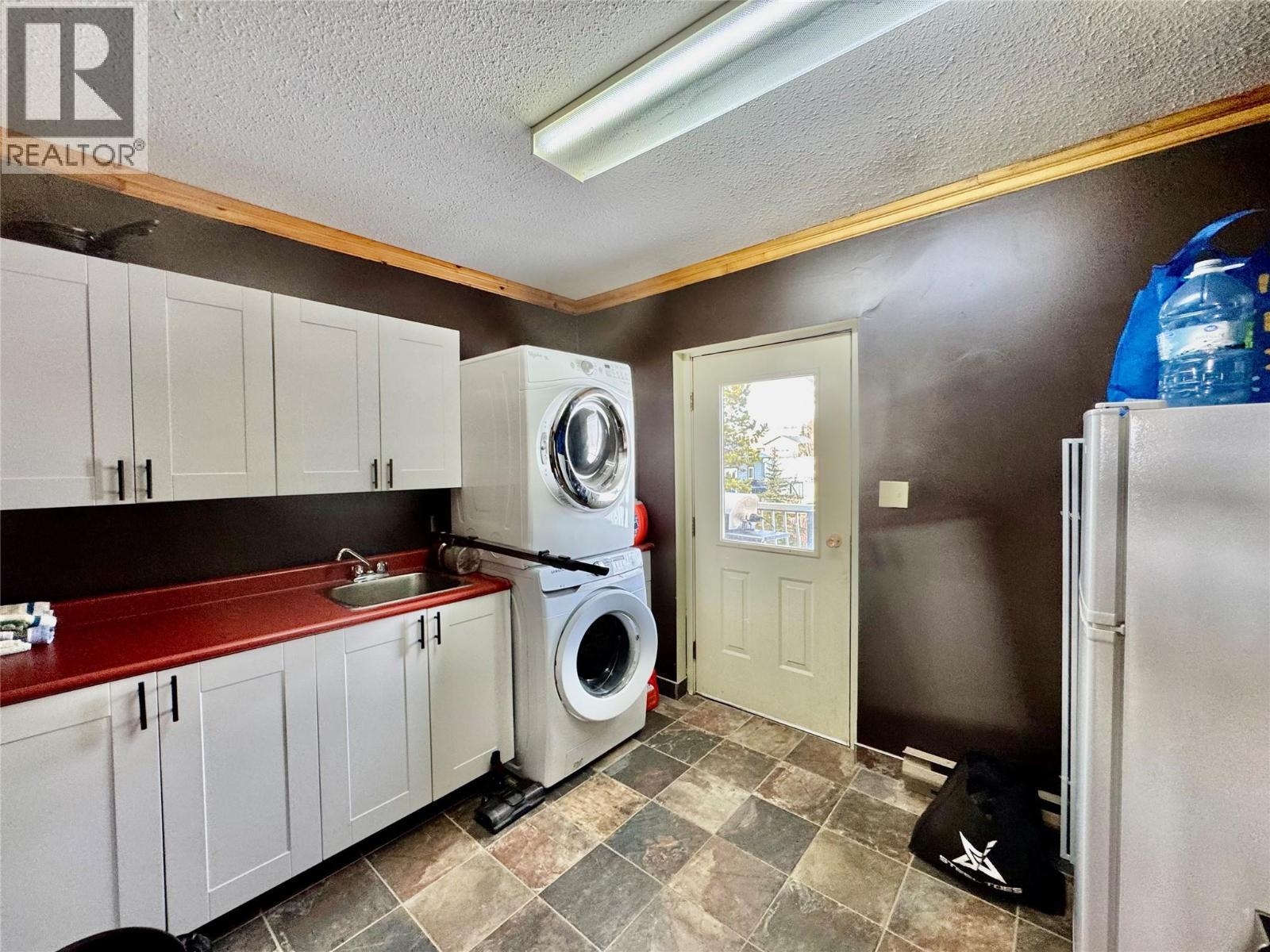 5304 Elevator Road, Pouce Coupe, BC - Indoor Photo Showing Laundry Room