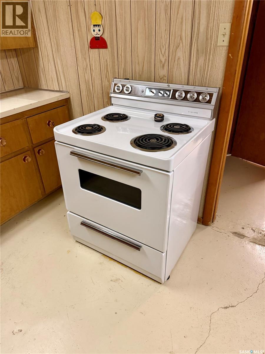 505 Railway Avenue, Beechy, SK