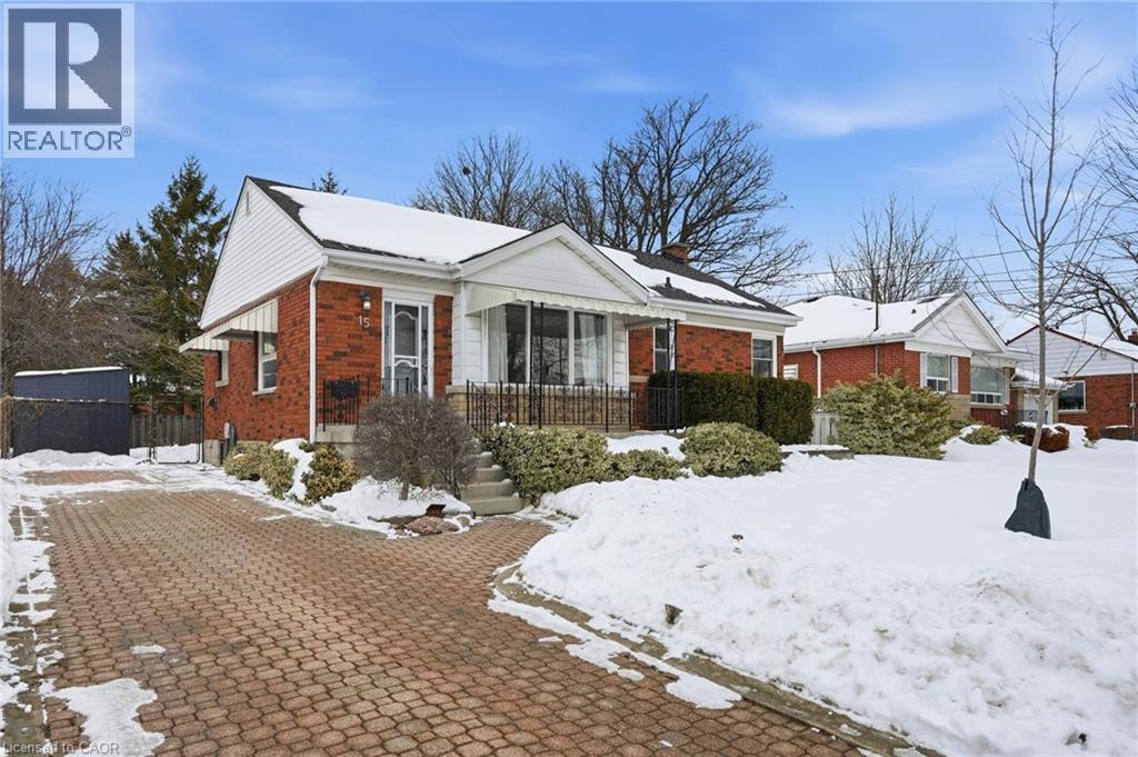 15 Mulock Avenue, Hamilton, ON - Outdoor