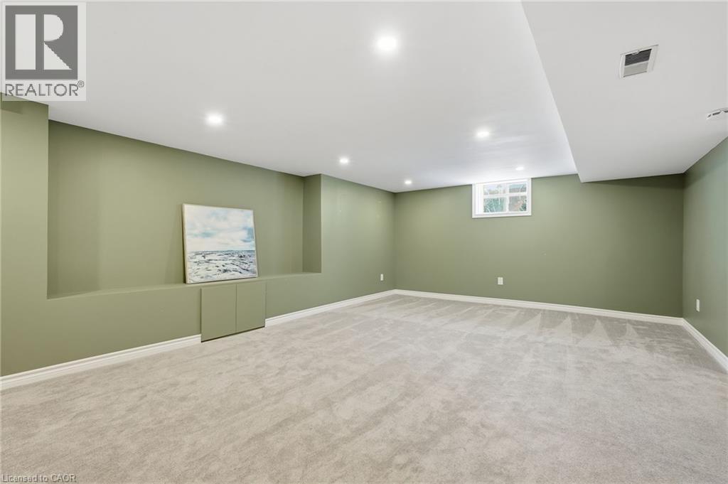 15 Mulock Avenue, Hamilton, ON - Indoor Photo Showing Basement