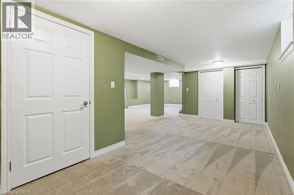 15 Mulock Avenue, Hamilton, ON - Indoor Photo Showing Other Room