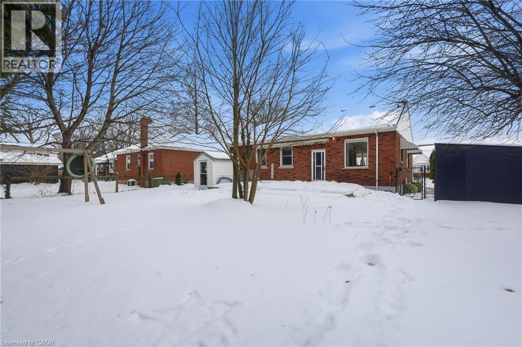 15 Mulock Avenue, Hamilton, ON - Outdoor