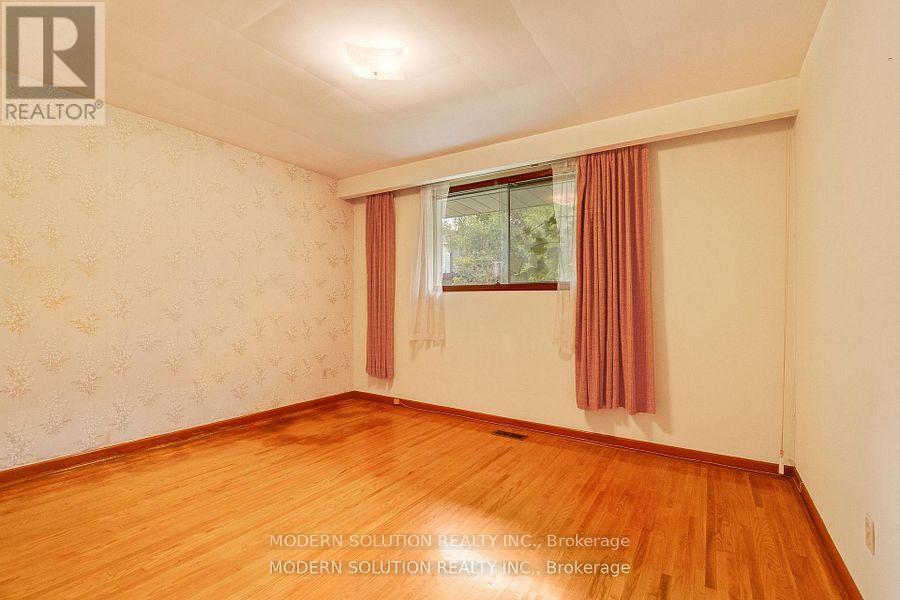 177 Eaglewood Boulevard, Mississauga, ON - Indoor Photo Showing Other Room