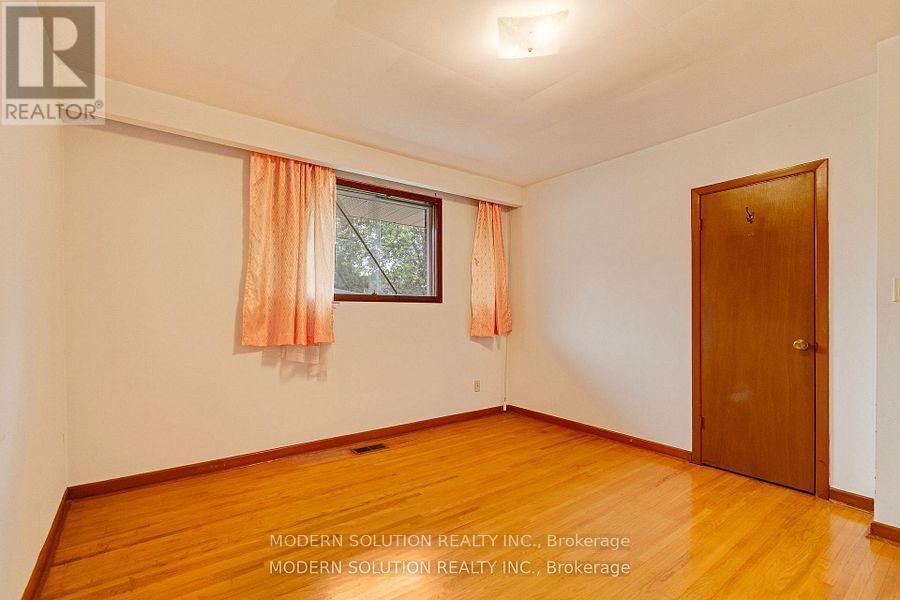 177 Eaglewood Boulevard, Mississauga, ON - Indoor Photo Showing Other Room